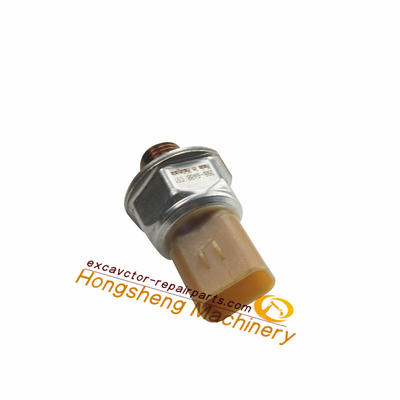 298-6488 카드의 네 끗패 굴삭기 수리는 C9 C13 C15 C18 엔진 연료 압력 센서를 분할합니다